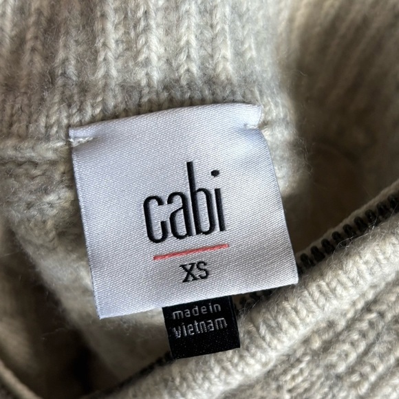 Cabi Colorblock Sleeve Downhill Sweater #4815, size XS - Picture 13 of 16